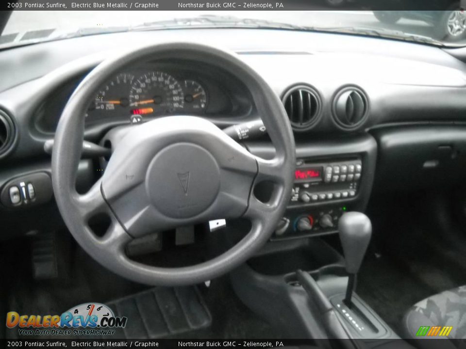 2003 Pontiac Sunfire Electric Blue Metallic / Graphite Photo #10