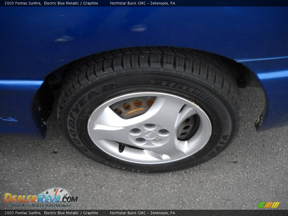 2003 Pontiac Sunfire Electric Blue Metallic / Graphite Photo #13