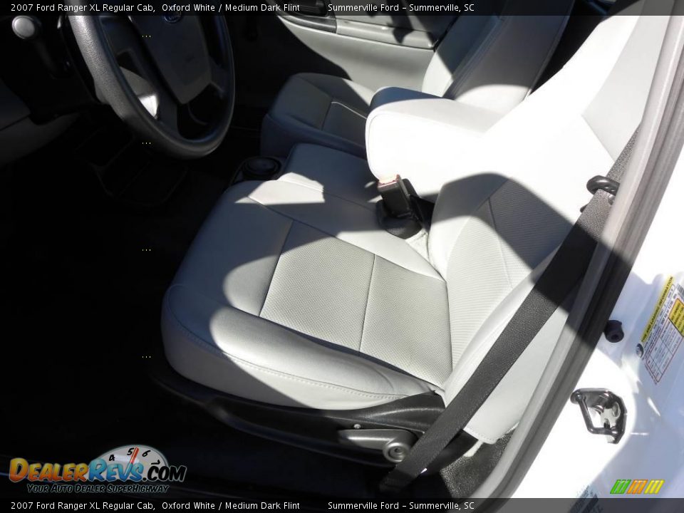 2007 Ford Ranger XL Regular Cab Oxford White / Medium Dark Flint Photo #3