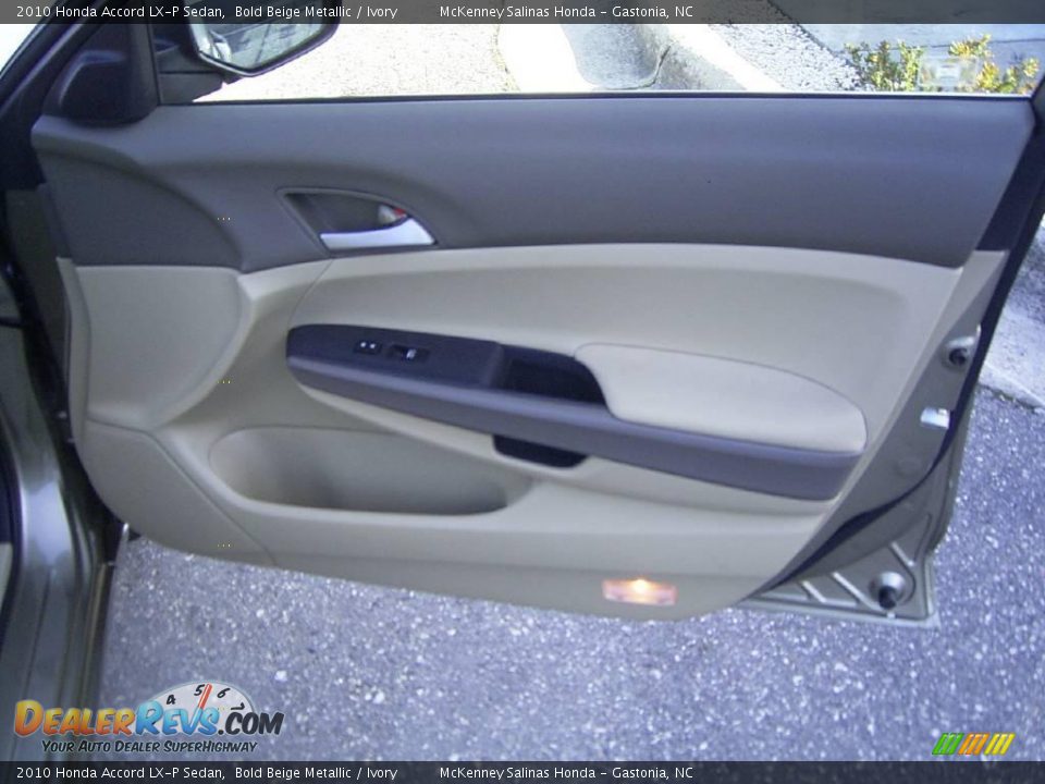 2010 Honda Accord LX-P Sedan Bold Beige Metallic / Ivory Photo #16