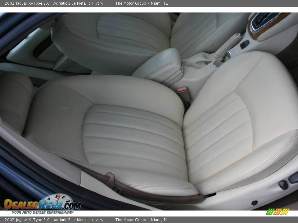 2002 Jaguar X-Type 3.0 Adriatic Blue Metallic / Ivory Photo #32