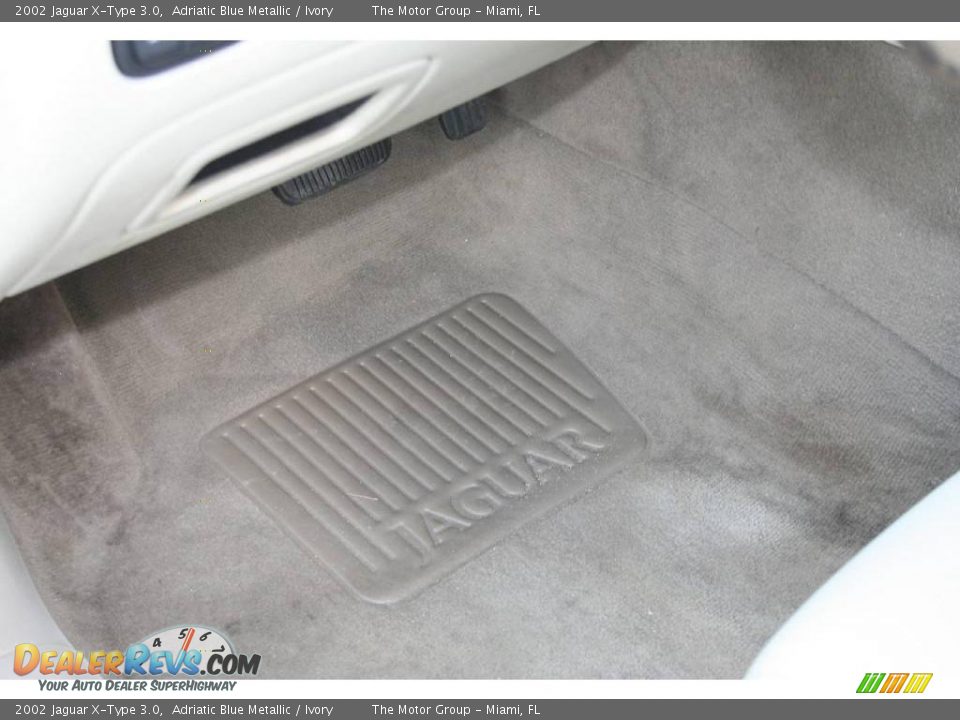 2002 Jaguar X-Type 3.0 Adriatic Blue Metallic / Ivory Photo #33
