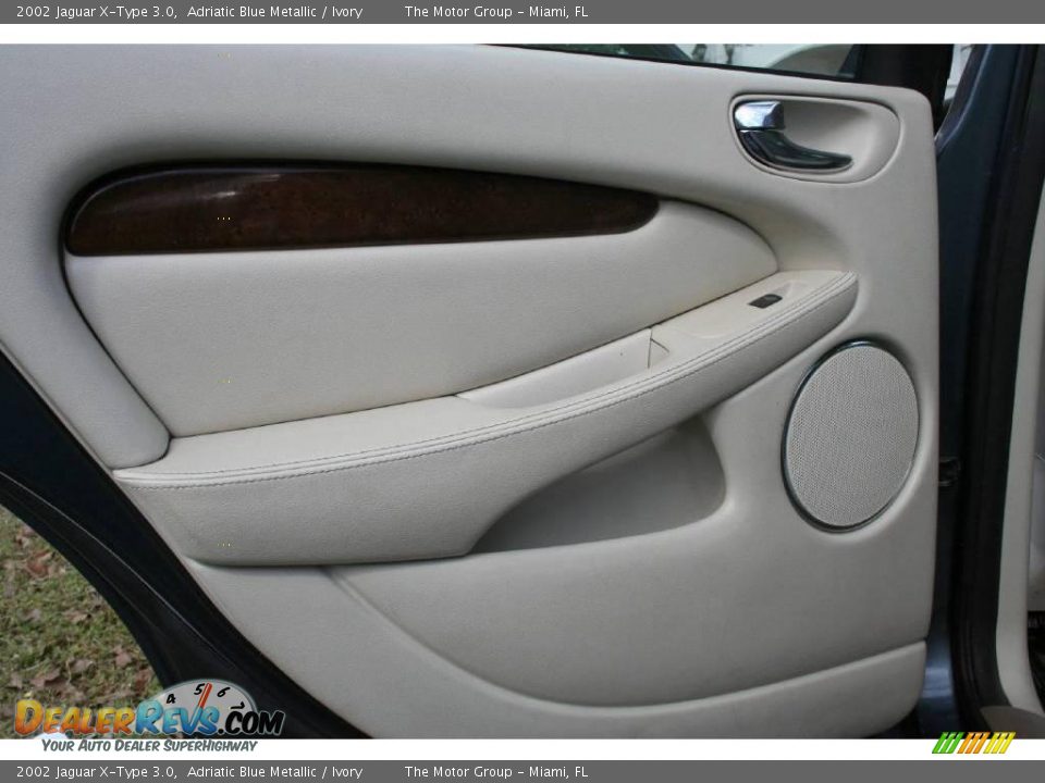 2002 Jaguar X-Type 3.0 Adriatic Blue Metallic / Ivory Photo #35