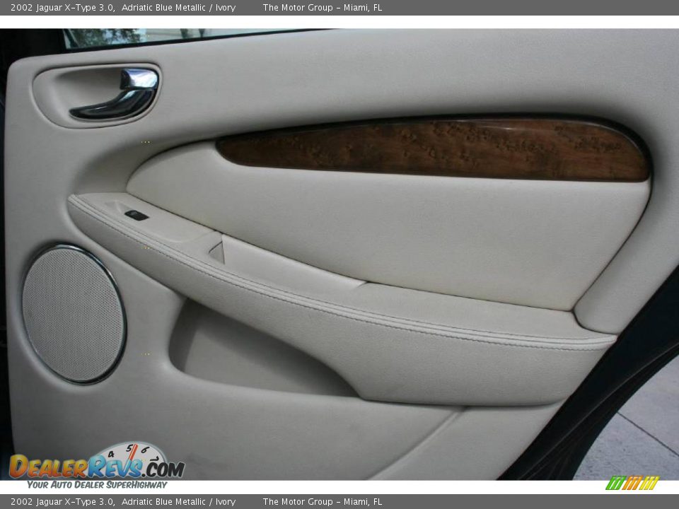 2002 Jaguar X-Type 3.0 Adriatic Blue Metallic / Ivory Photo #36