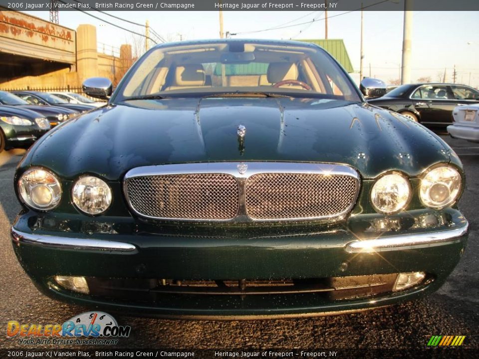 2006 Jaguar XJ Vanden Plas British Racing Green / Champagne Photo #2
