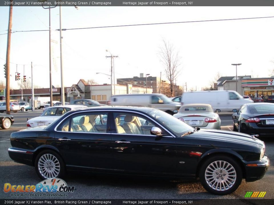 2006 Jaguar XJ Vanden Plas British Racing Green / Champagne Photo #8