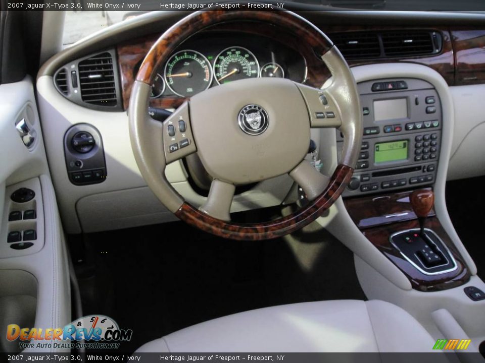 2007 Jaguar X-Type 3.0 White Onyx / Ivory Photo #17