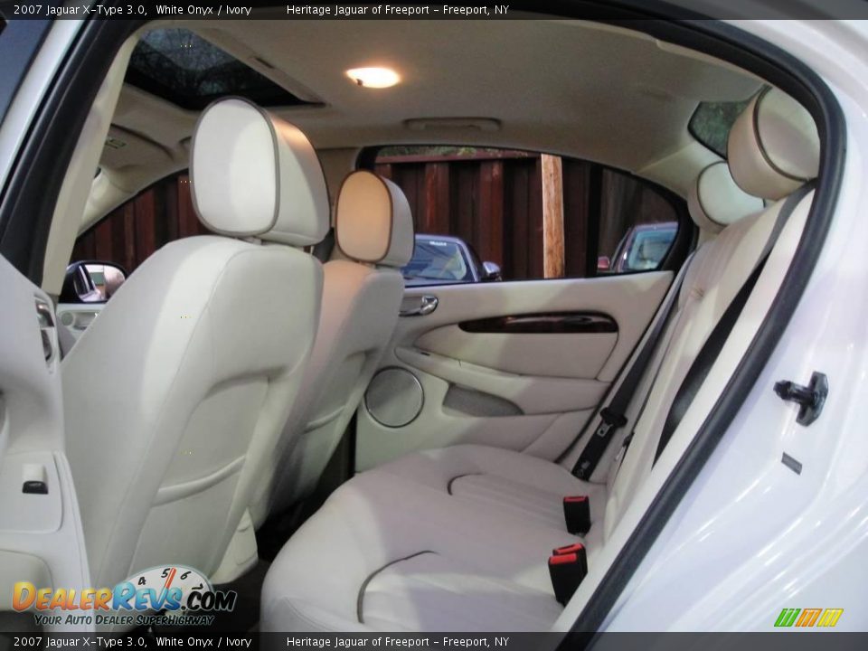2007 Jaguar X-Type 3.0 White Onyx / Ivory Photo #20