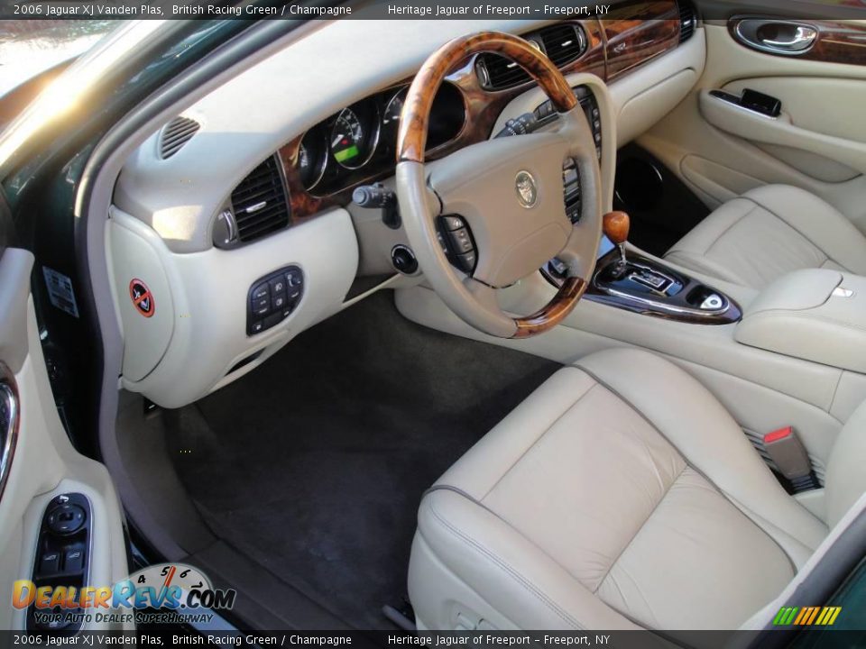 2006 Jaguar XJ Vanden Plas British Racing Green / Champagne Photo #15