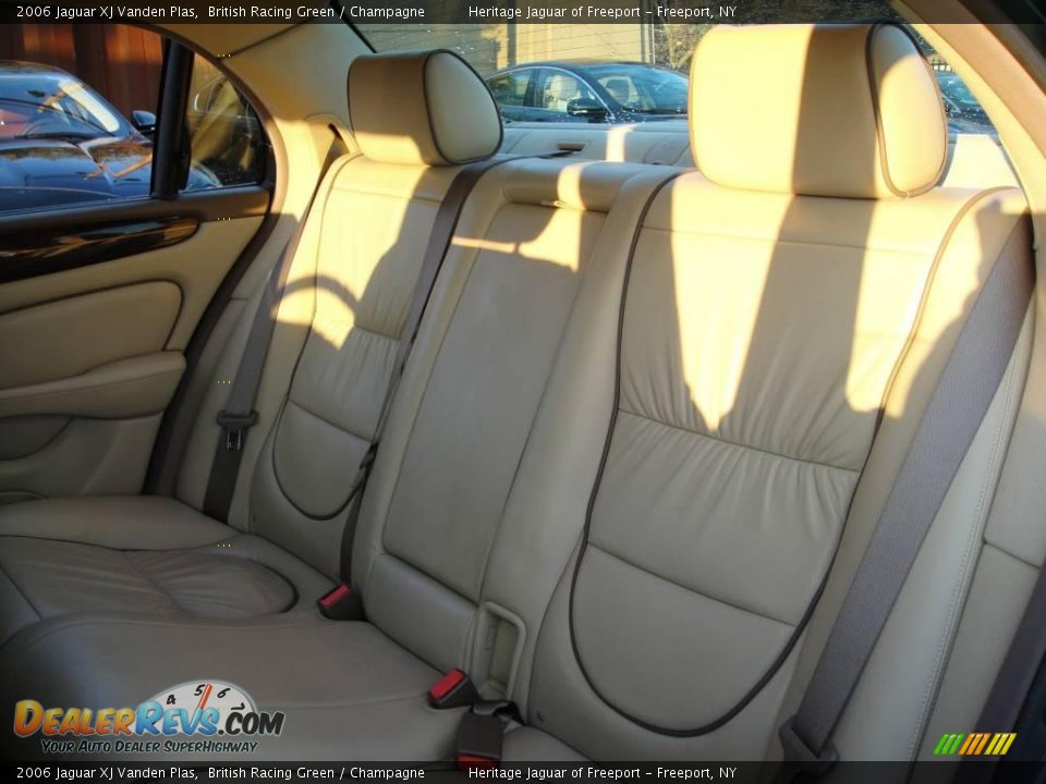 2006 Jaguar XJ Vanden Plas British Racing Green / Champagne Photo #18