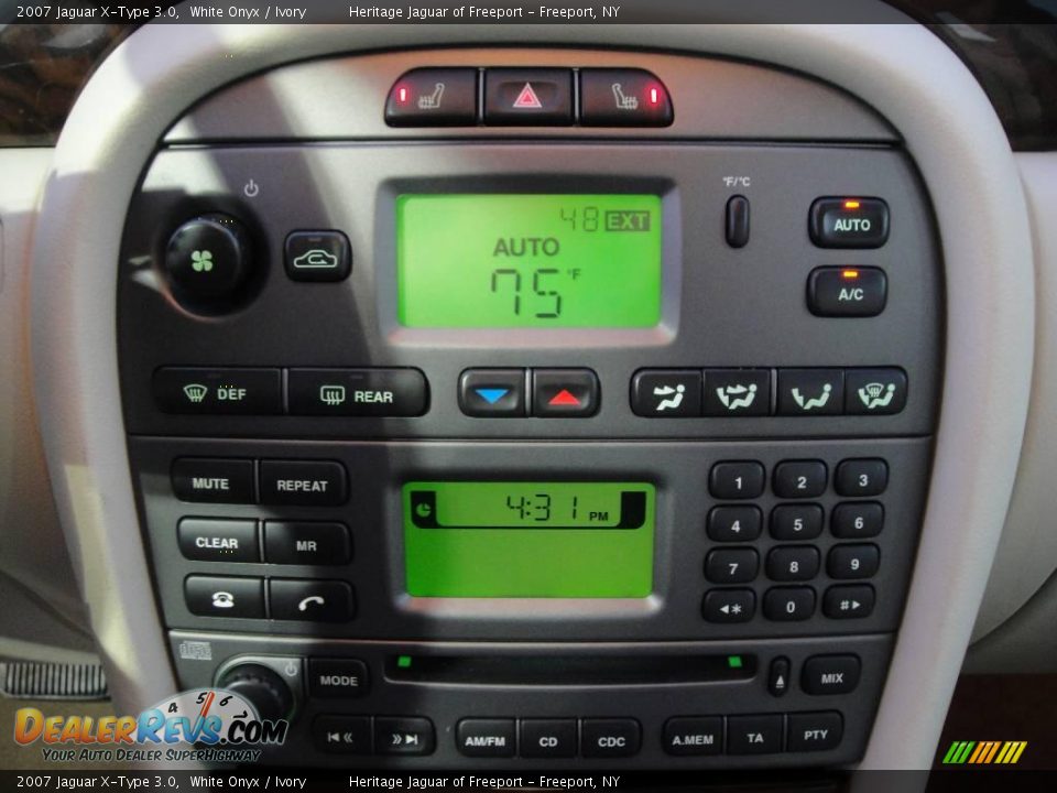 2007 Jaguar X-Type 3.0 White Onyx / Ivory Photo #29