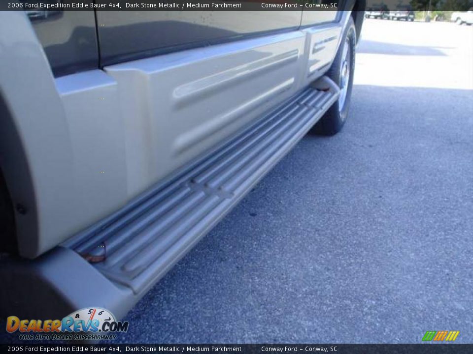 2006 Ford Expedition Eddie Bauer 4x4 Dark Stone Metallic / Medium Parchment Photo #12