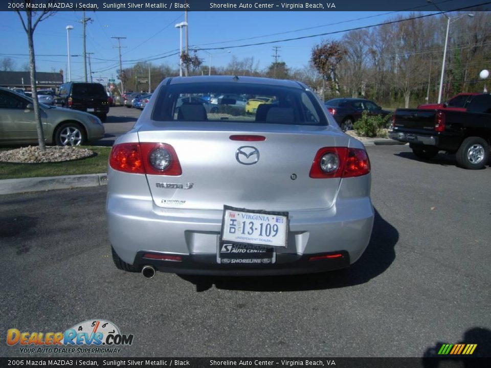 2006 Mazda MAZDA3 i Sedan Sunlight Silver Metallic / Black Photo #5