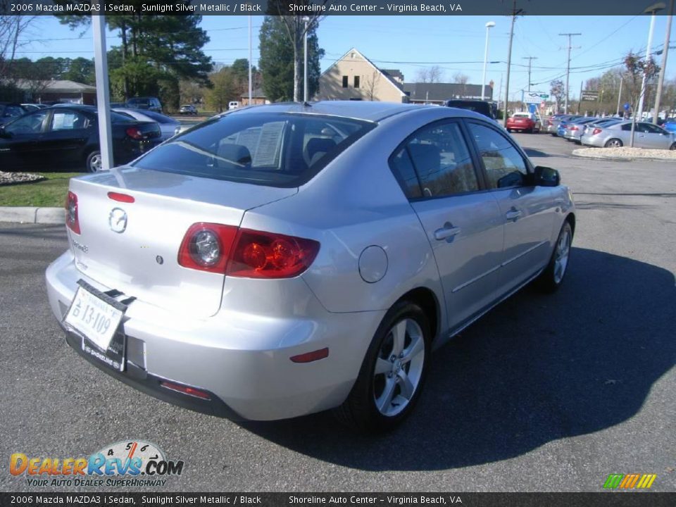 2006 Mazda MAZDA3 i Sedan Sunlight Silver Metallic / Black Photo #6