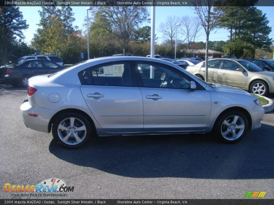 2006 Mazda MAZDA3 i Sedan Sunlight Silver Metallic / Black Photo #7