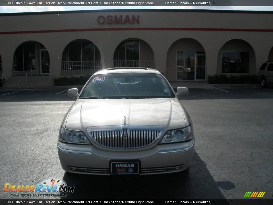 2003 Lincoln Town Car Cartier Ivory Parchment Tri Coat / Dark Stone/Medium Light Stone Photo #2