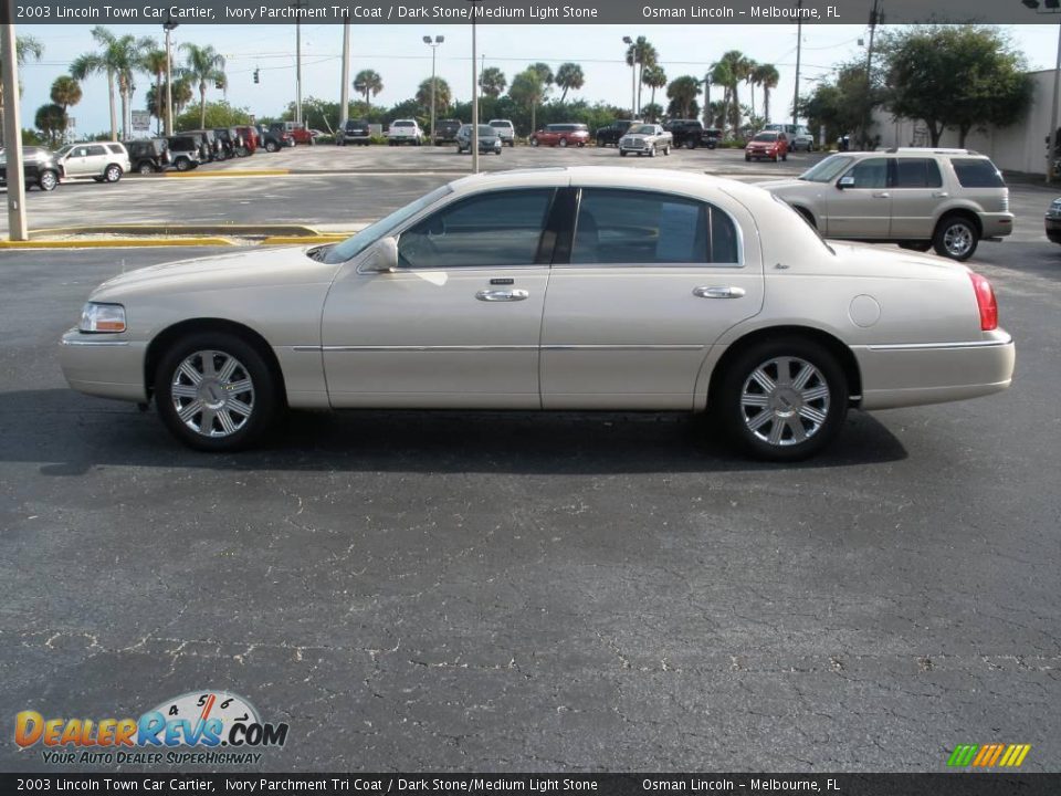 2003 Lincoln Town Car Cartier Ivory Parchment Tri Coat / Dark Stone/Medium Light Stone Photo #3