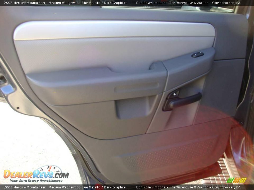2002 Mercury Mountaineer Medium Wedgewood Blue Metallic / Dark Graphite Photo #21
