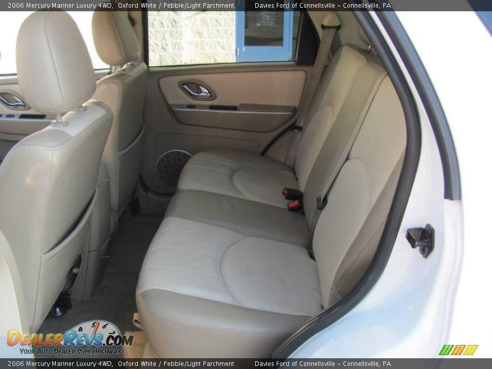 2006 Mercury Mariner Luxury 4WD Oxford White / Pebble/Light Parchment Photo #12
