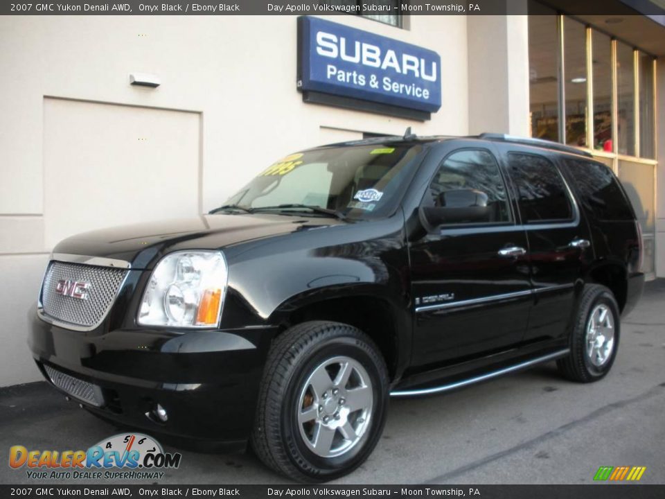 2007 GMC Yukon Denali AWD Onyx Black / Ebony Black Photo #2
