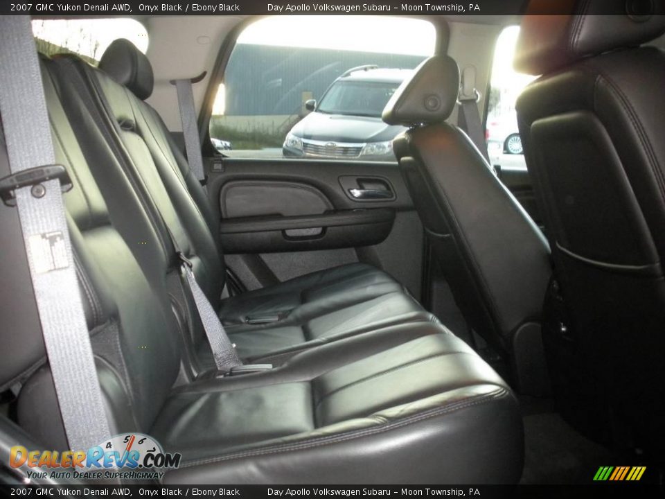 2007 GMC Yukon Denali AWD Onyx Black / Ebony Black Photo #10