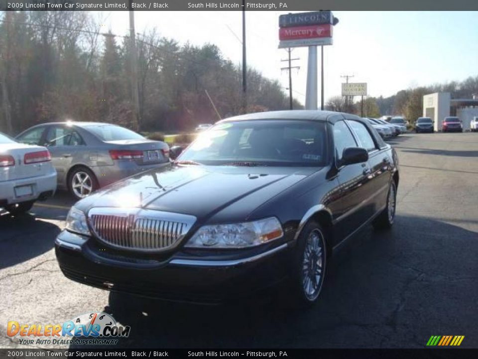 2009 Lincoln Town Car Signature Limited Black / Black Photo #1