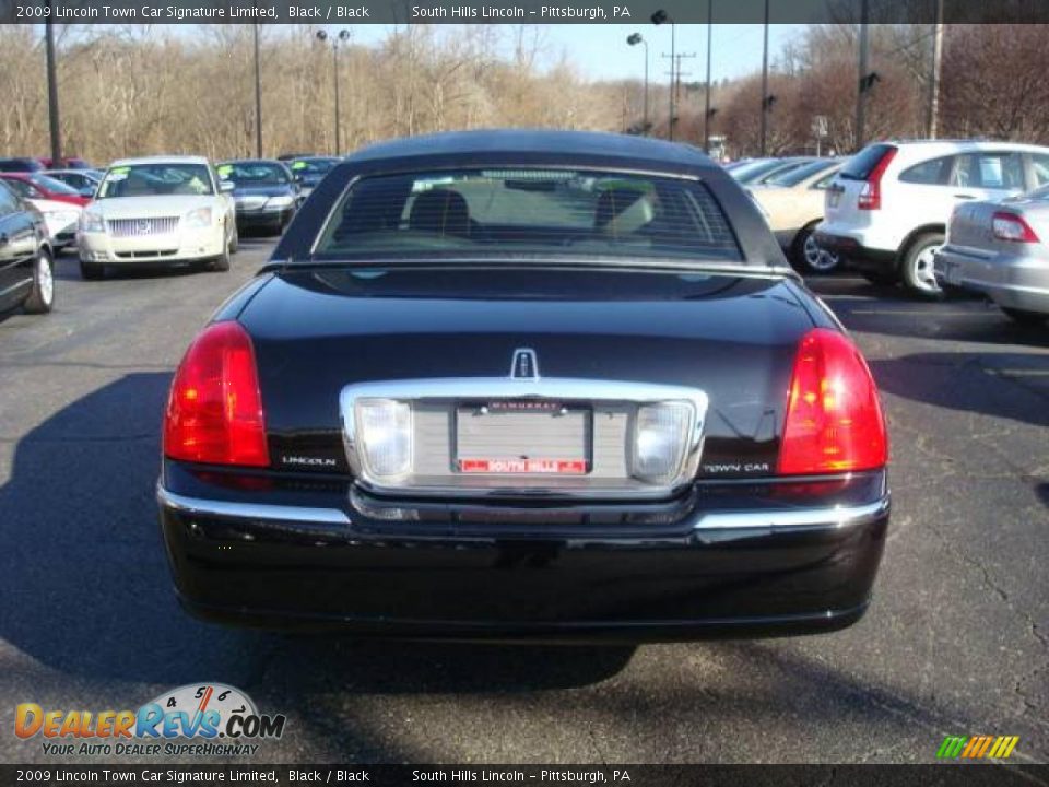 2009 Lincoln Town Car Signature Limited Black / Black Photo #3
