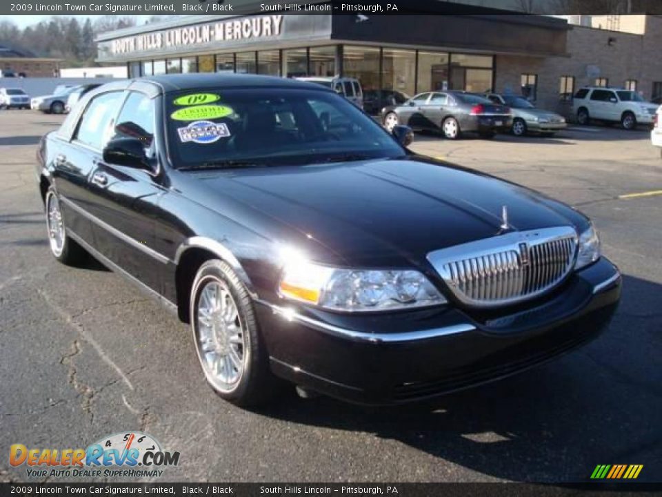 2009 Lincoln Town Car Signature Limited Black / Black Photo #5