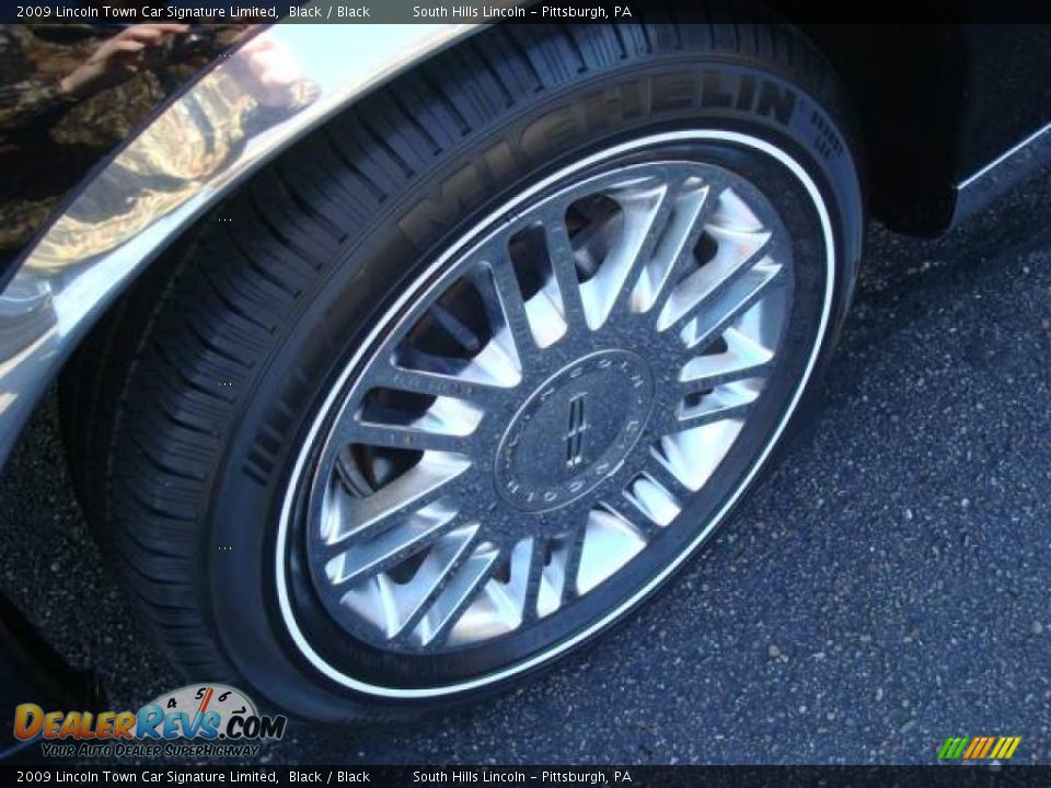 2009 Lincoln Town Car Signature Limited Black / Black Photo #7
