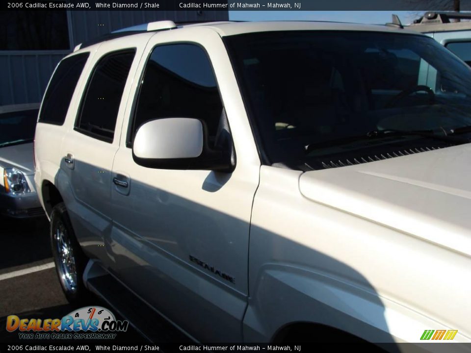 2006 Cadillac Escalade AWD White Diamond / Shale Photo #2