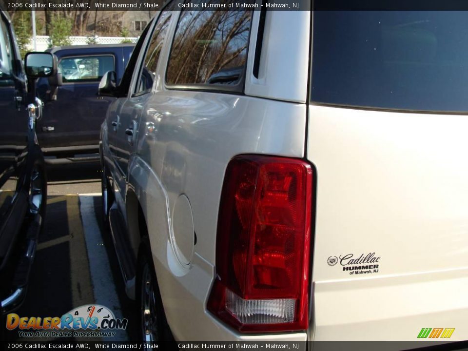2006 Cadillac Escalade AWD White Diamond / Shale Photo #7