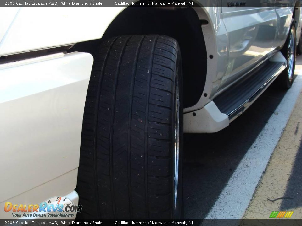 2006 Cadillac Escalade AWD White Diamond / Shale Photo #9