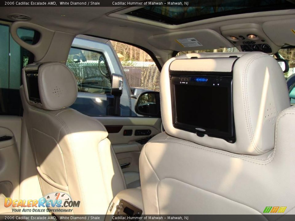 2006 Cadillac Escalade AWD White Diamond / Shale Photo #15