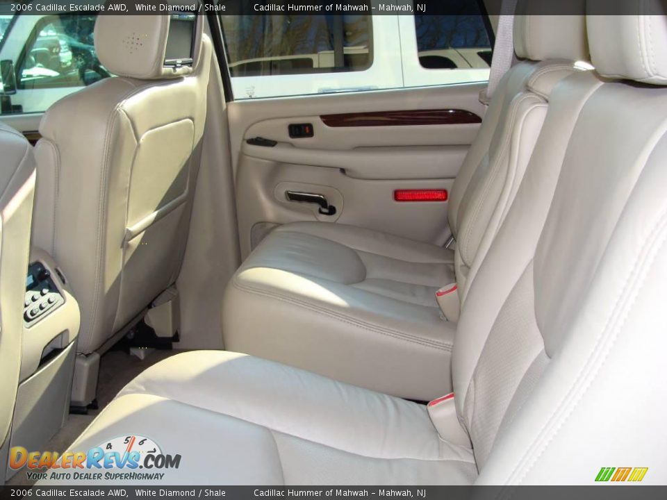 2006 Cadillac Escalade AWD White Diamond / Shale Photo #16