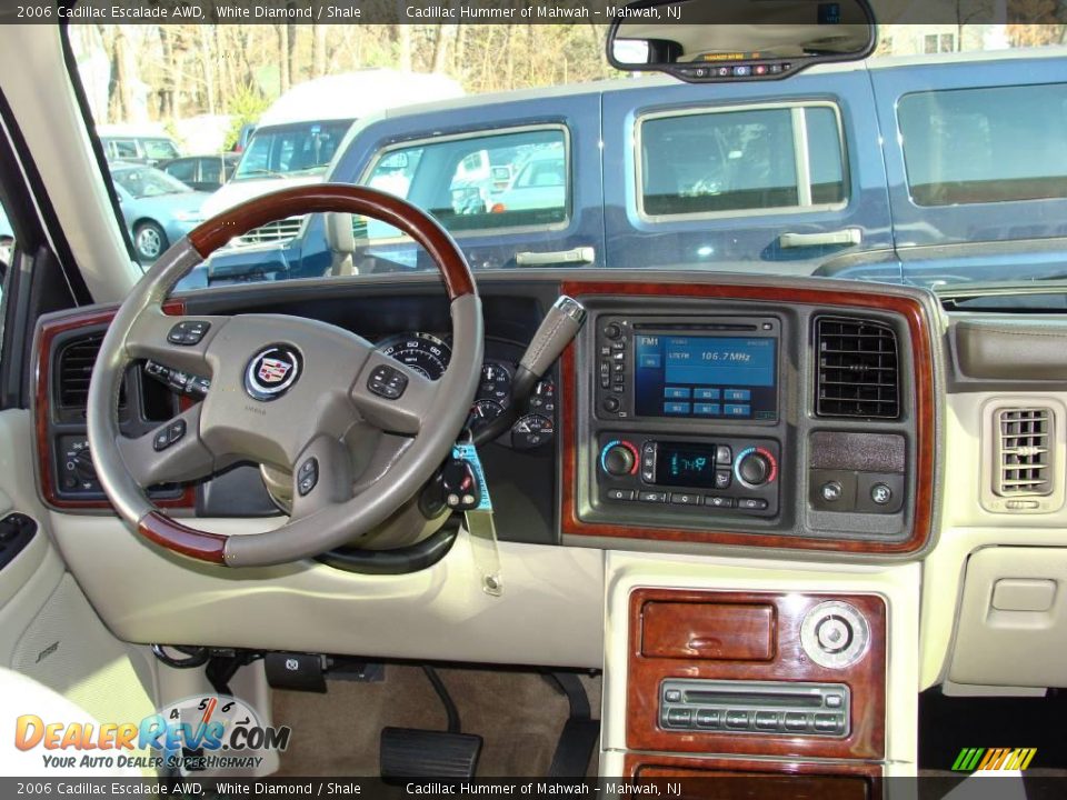2006 Cadillac Escalade AWD White Diamond / Shale Photo #18