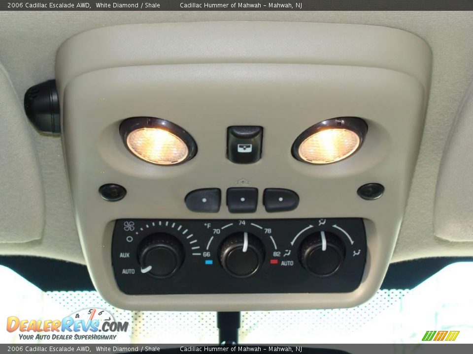 2006 Cadillac Escalade AWD White Diamond / Shale Photo #22