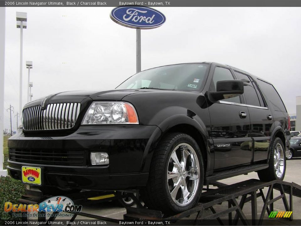 2006 Lincoln Navigator Ultimate Black / Charcoal Black Photo #1
