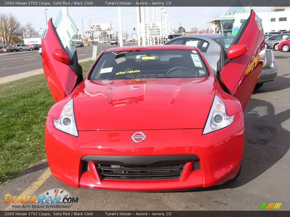 2009 Nissan 370Z Coupe Solid Red / Black Cloth Photo #2