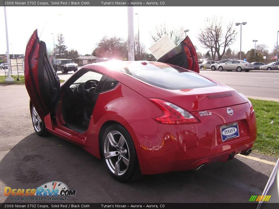 2009 Nissan 370Z Coupe Solid Red / Black Cloth Photo #4
