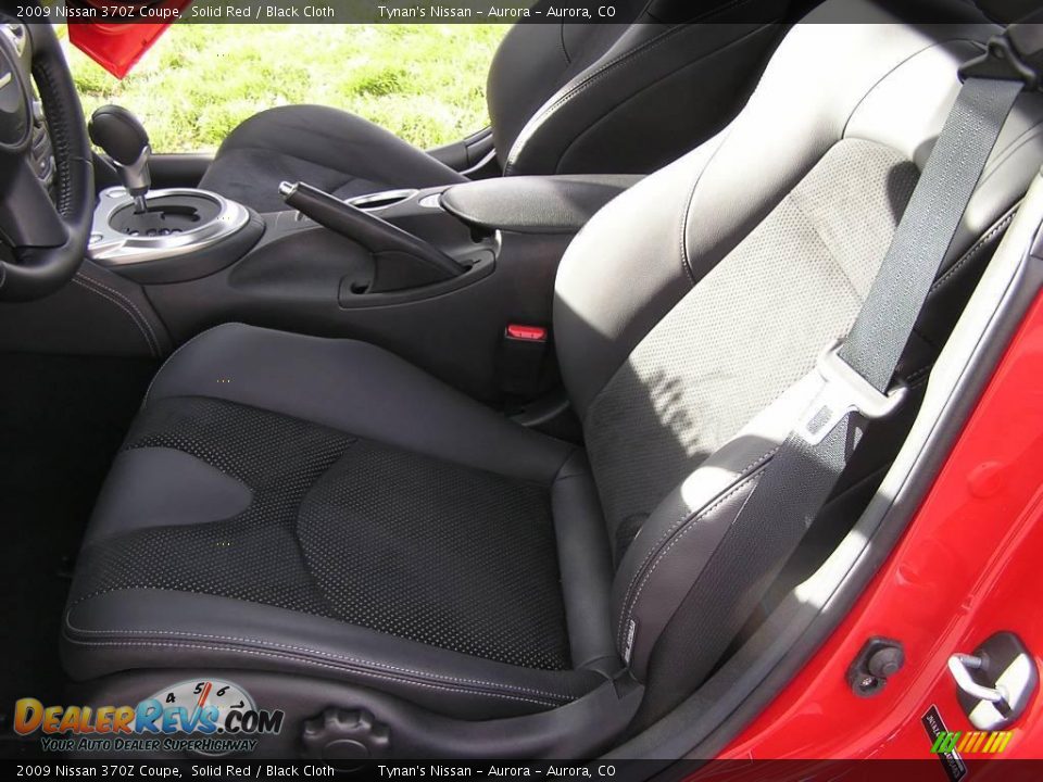 2009 Nissan 370Z Coupe Solid Red / Black Cloth Photo #7