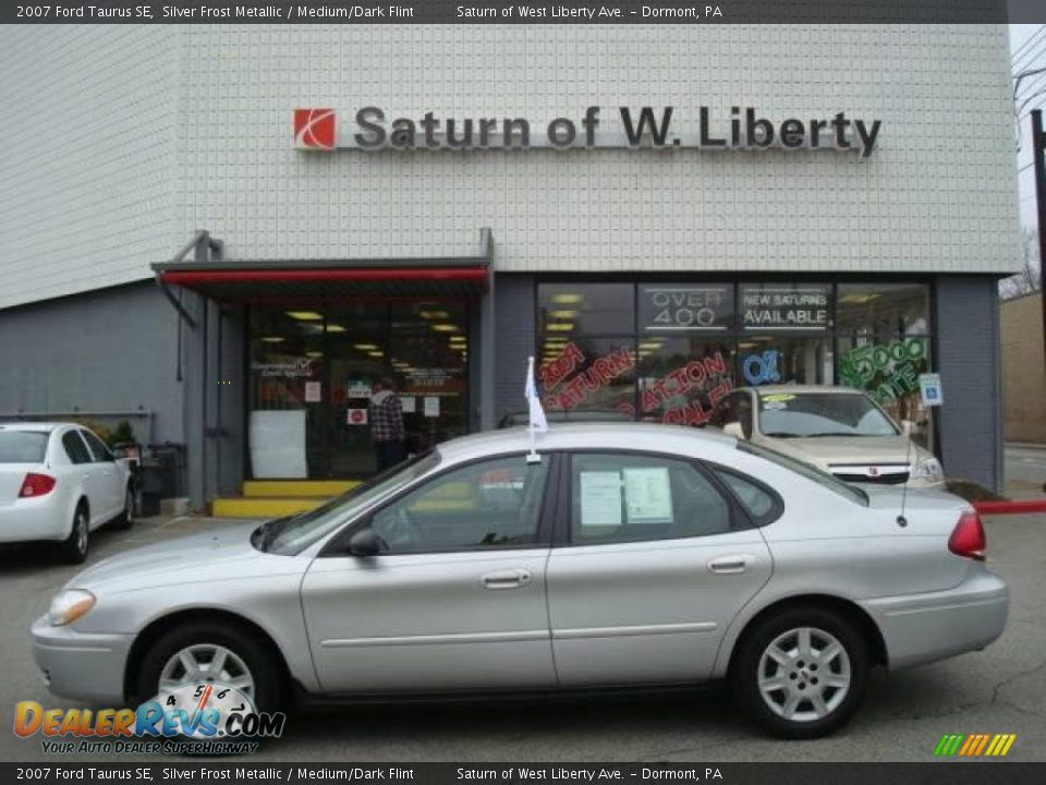 2007 Ford Taurus SE Silver Frost Metallic / Medium/Dark Flint Photo #1