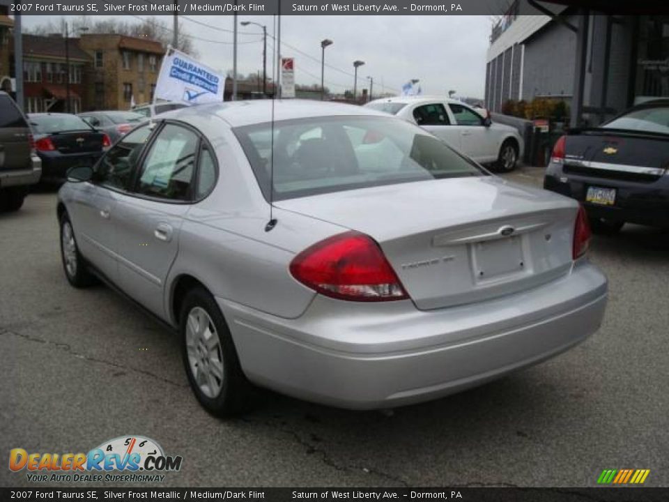 2007 Ford Taurus SE Silver Frost Metallic / Medium/Dark Flint Photo #2