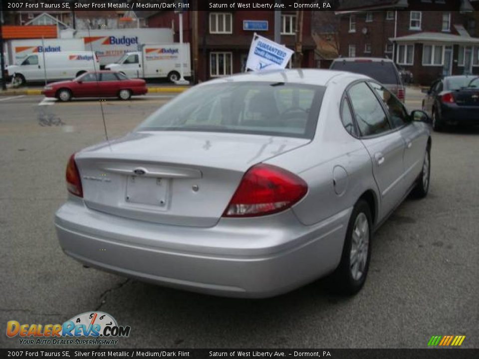 2007 Ford Taurus SE Silver Frost Metallic / Medium/Dark Flint Photo #4