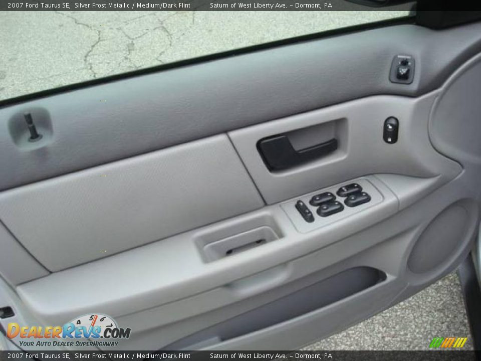 2007 Ford Taurus SE Silver Frost Metallic / Medium/Dark Flint Photo #11