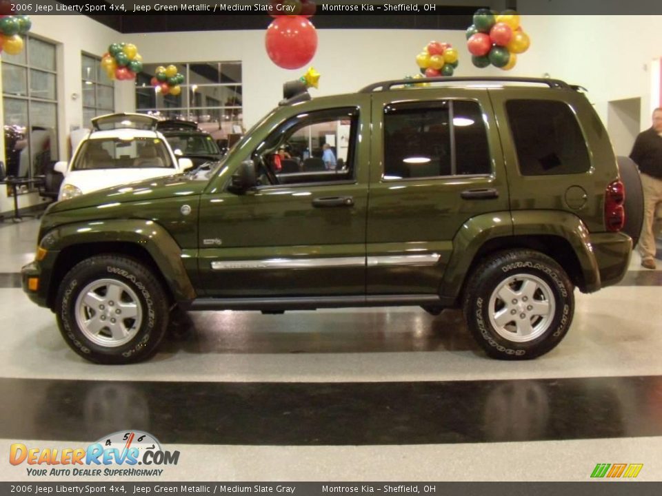 2006 Jeep Liberty Sport 4x4 Jeep Green Metallic / Medium Slate Gray Photo #2