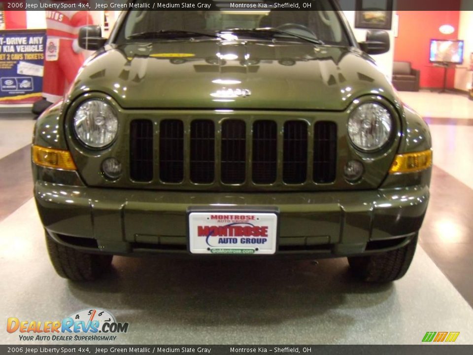 2006 Jeep Liberty Sport 4x4 Jeep Green Metallic / Medium Slate Gray Photo #8