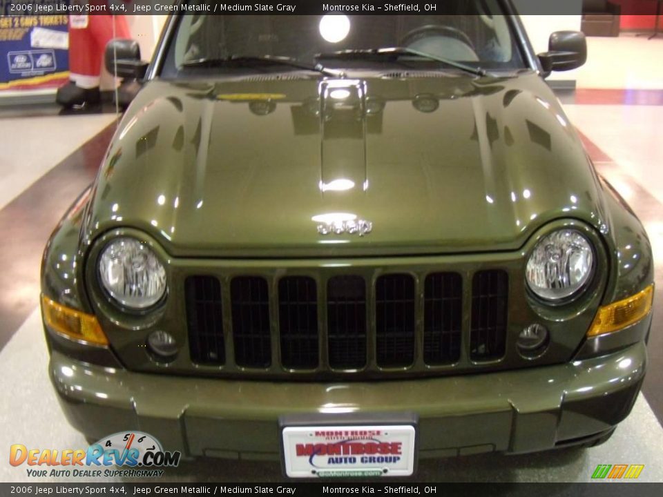 2006 Jeep Liberty Sport 4x4 Jeep Green Metallic / Medium Slate Gray Photo #9