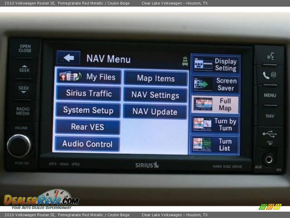 2010 Volkswagen Routan SE Pomegranate Red Metallic / Ceylon Beige Photo #9