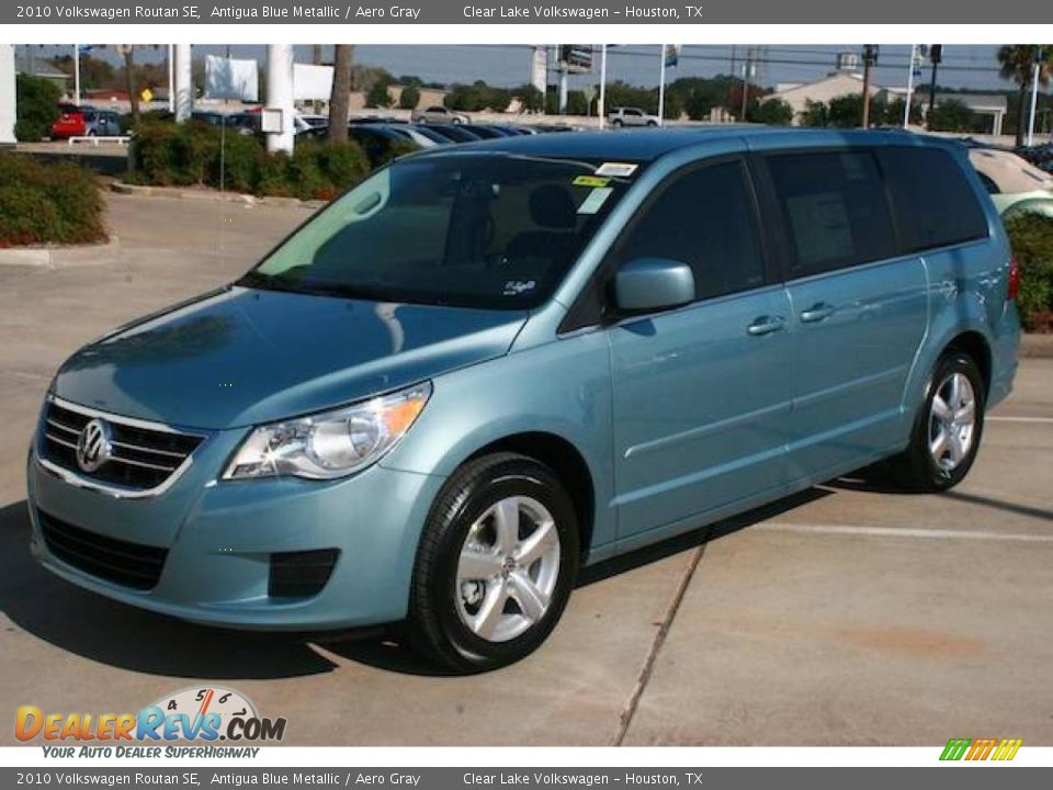 2010 Volkswagen Routan SE Antigua Blue Metallic / Aero Gray Photo #3