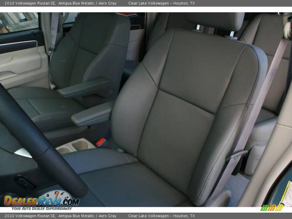 2010 Volkswagen Routan SE Antigua Blue Metallic / Aero Gray Photo #7